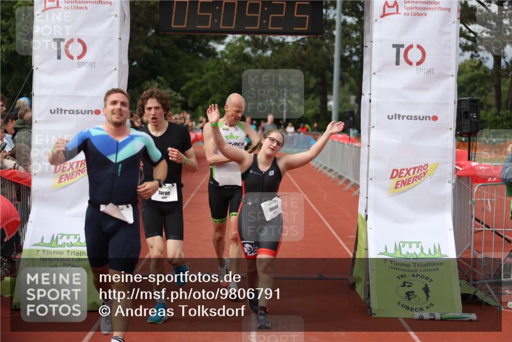 14.06.2026 - 7 Türme Triathlon Andreas Tolksdorf http://msf.ph/oto/9806791 14.06.2026 16:09:24 Ziel 1215, 1295, 1371, 1409, 1432, 1467, 1474, 1574 meine-sportfotos.de