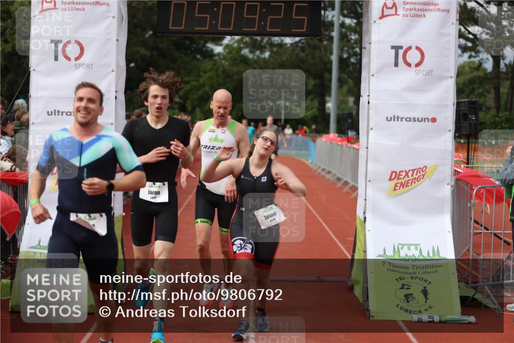 14.06.2026 - 7 Türme Triathlon Andreas Tolksdorf http://msf.ph/oto/9806792 14.06.2026 16:09:24 Ziel 1215, 1295, 1371, 1409, 1432, 1467, 1474, 1574 meine-sportfotos.de