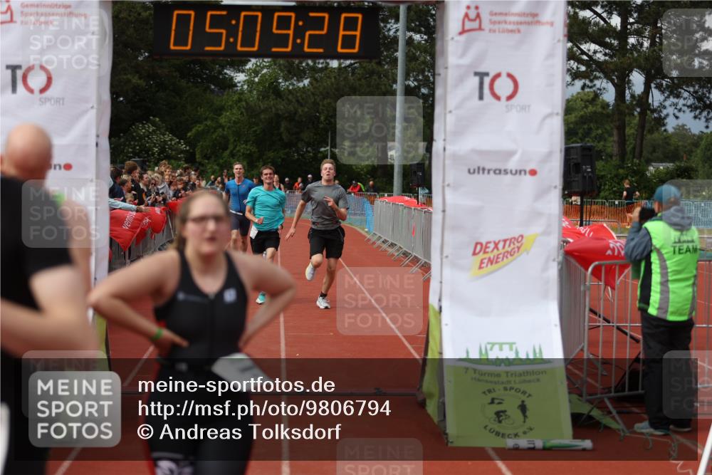 14.06.2026 - 7 Türme Triathlon Andreas Tolksdorf http://msf.ph/oto/9806794 14.06.2026 16:09:26 Ziel 1215, 1295, 1371, 1409, 1432, 1467, 1474, 1574 meine-sportfotos.de