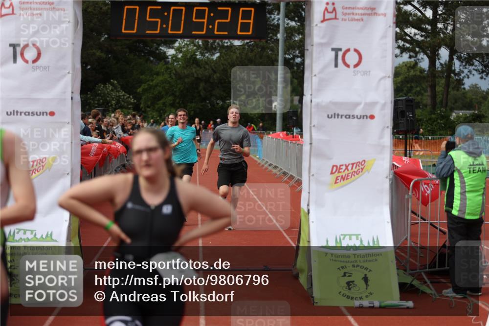 14.06.2026 - 7 Türme Triathlon Andreas Tolksdorf http://msf.ph/oto/9806796 14.06.2026 16:09:27 Ziel 1215, 1295, 1371, 1409, 1432, 1467, 1474, 1574 meine-sportfotos.de