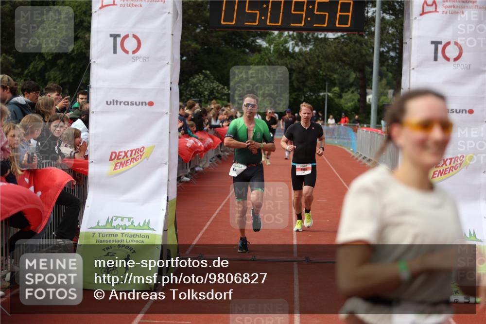 14.06.2026 - 7 Türme Triathlon Andreas Tolksdorf http://msf.ph/oto/9806827 14.06.2026 16:09:57 Ziel 641, 700, 708, 1279, 1428, 1537 meine-sportfotos.de