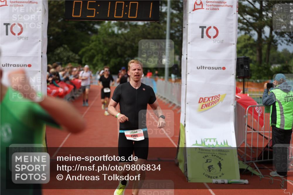 14.06.2026 - 7 Türme Triathlon Andreas Tolksdorf http://msf.ph/oto/9806834 14.06.2026 16:10:00 Ziel 641, 700, 708, 1279, 1428, 1537 meine-sportfotos.de