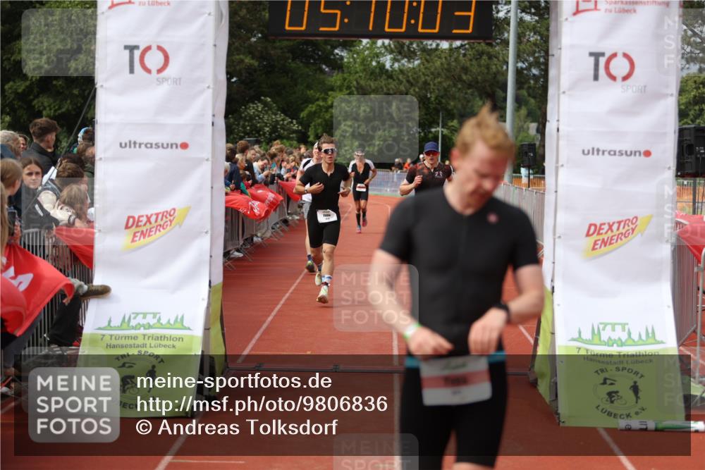 14.06.2026 - 7 Türme Triathlon Andreas Tolksdorf http://msf.ph/oto/9806836 14.06.2026 16:10:02 Ziel 637, 641, 700, 708, 1279, 1428, 1537 meine-sportfotos.de
