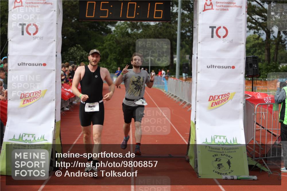 14.06.2026 - 7 Türme Triathlon Andreas Tolksdorf http://msf.ph/oto/9806857 14.06.2026 16:10:14 Ziel 637, 1425, 1786 meine-sportfotos.de