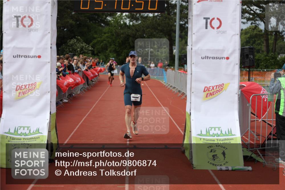 14.06.2026 - 7 Türme Triathlon Andreas Tolksdorf http://msf.ph/oto/9806874 14.06.2026 16:10:49 Ziel 615, 754, 1083, 1440, 1650 meine-sportfotos.de