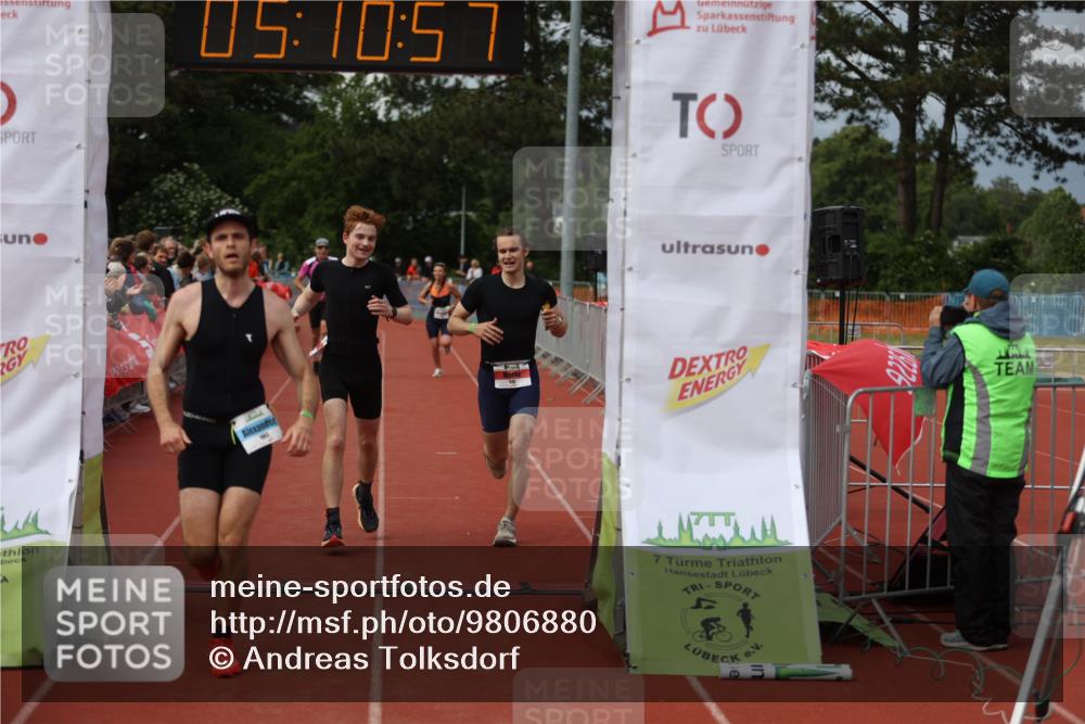 14.06.2026 - 7 Türme Triathlon Andreas Tolksdorf http://msf.ph/oto/9806880 14.06.2026 16:10:55 Ziel 615, 754, 1083, 1431, 1440, 1654 meine-sportfotos.de