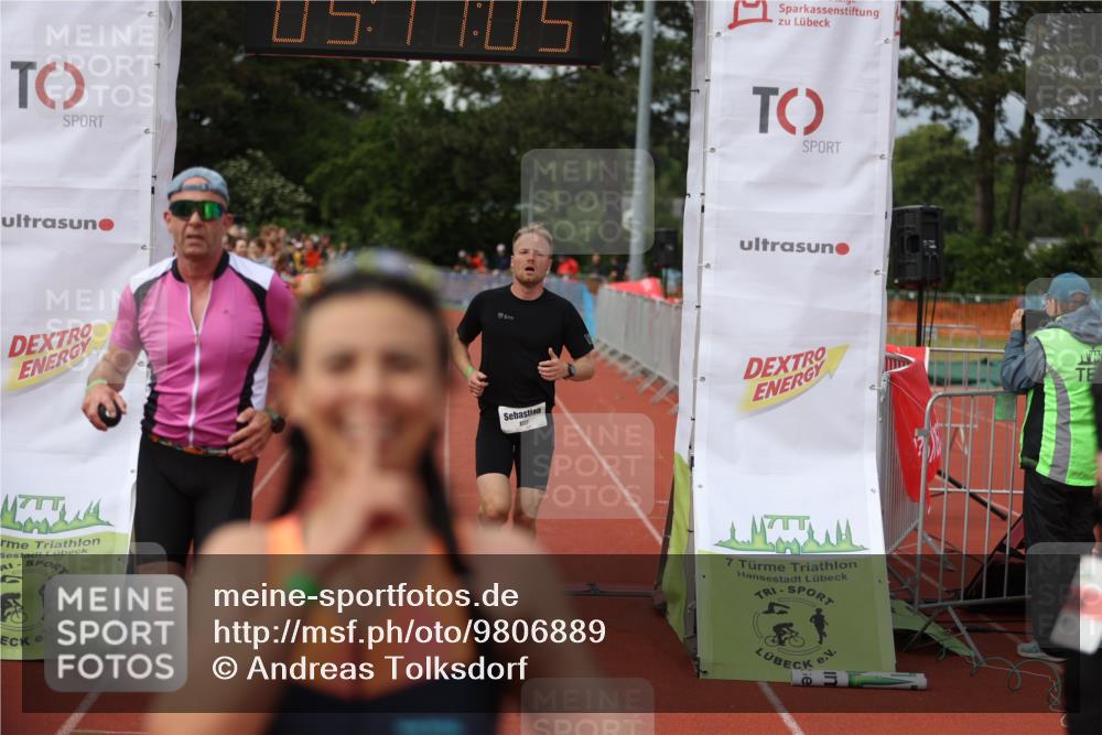14.06.2026 - 7 Türme Triathlon Andreas Tolksdorf http://msf.ph/oto/9806889 14.06.2026 16:11:03 Ziel 615, 754, 1083, 1227, 1431, 1654 meine-sportfotos.de