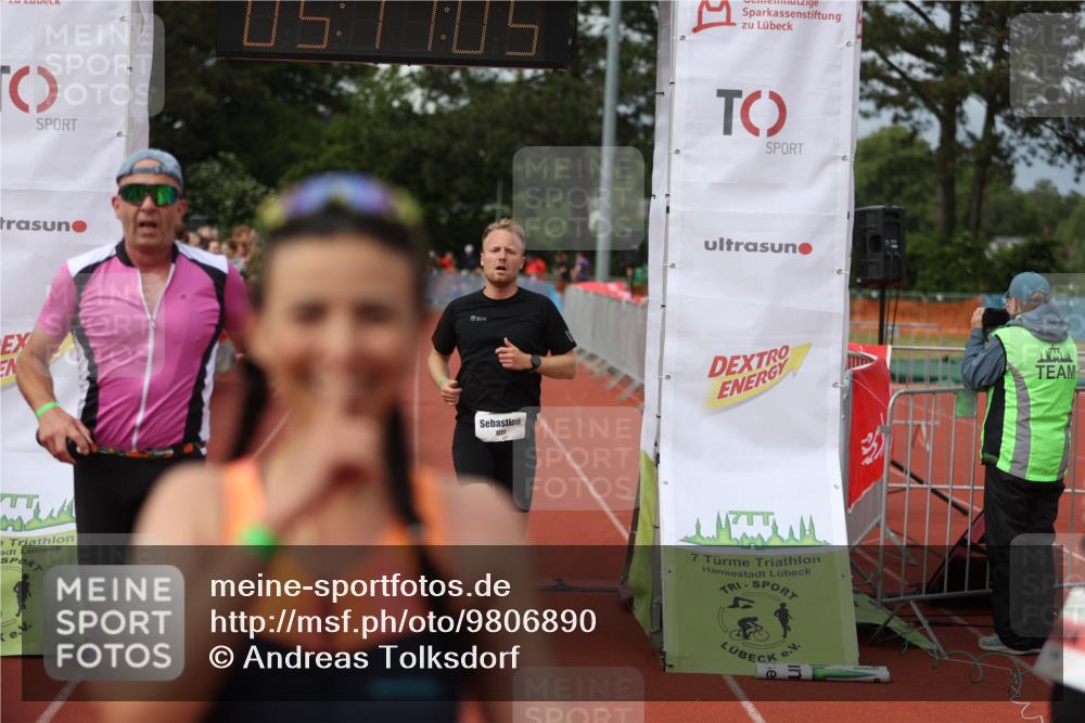 14.06.2026 - 7 Türme Triathlon Andreas Tolksdorf http://msf.ph/oto/9806890 14.06.2026 16:11:03 Ziel 615, 754, 1083, 1227, 1431, 1654 meine-sportfotos.de