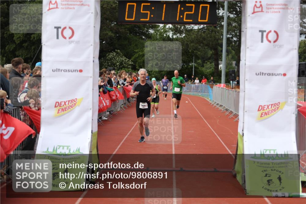 14.06.2026 - 7 Türme Triathlon Andreas Tolksdorf http://msf.ph/oto/9806891 14.06.2026 16:11:18 Ziel 1365, 1429, 1696 meine-sportfotos.de