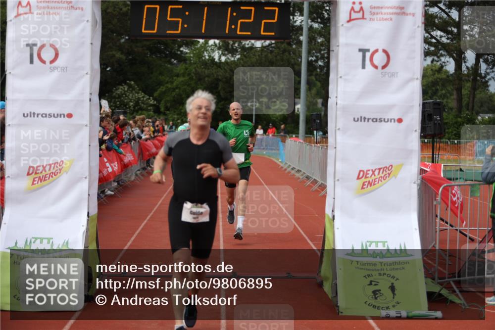 14.06.2026 - 7 Türme Triathlon Andreas Tolksdorf http://msf.ph/oto/9806895 14.06.2026 16:11:20 Ziel 1365, 1429, 1696 meine-sportfotos.de