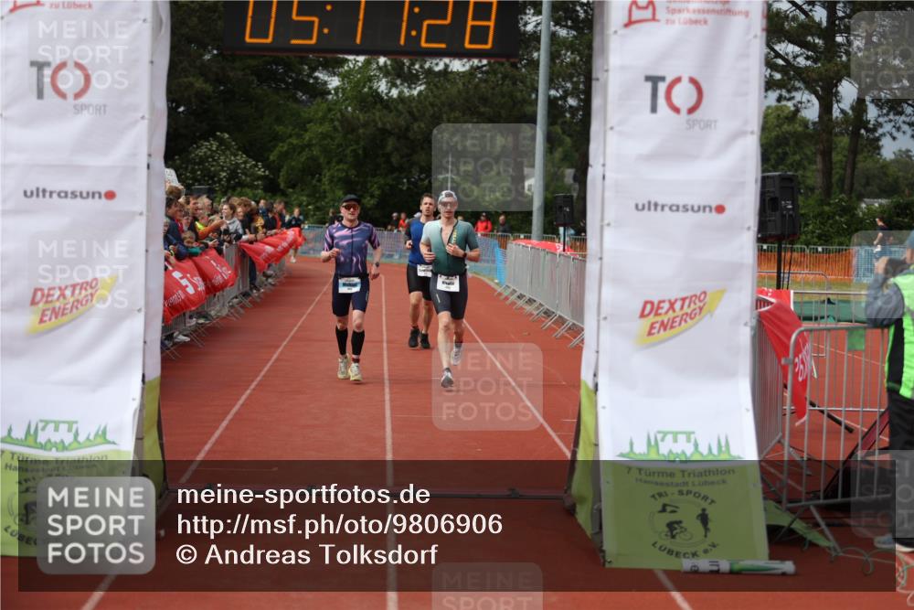 14.06.2026 - 7 Türme Triathlon Andreas Tolksdorf http://msf.ph/oto/9806906 14.06.2026 16:11:27 Ziel 1015, 1223, 1365, 1429, 1473, 1696 meine-sportfotos.de