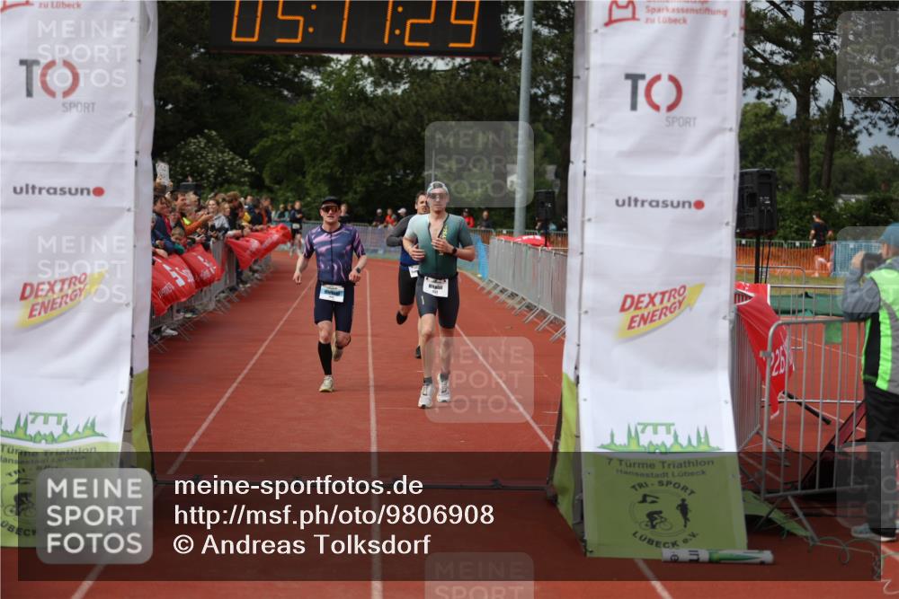 14.06.2026 - 7 Türme Triathlon Andreas Tolksdorf http://msf.ph/oto/9806908 14.06.2026 16:11:27 Ziel 1015, 1223, 1365, 1429, 1473, 1696 meine-sportfotos.de