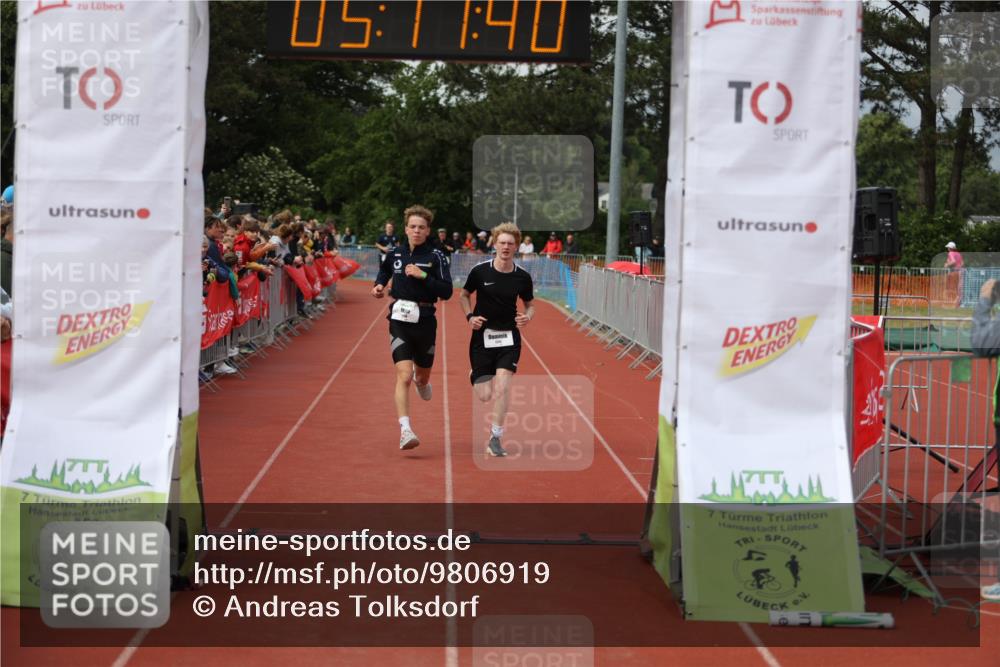 14.06.2026 - 7 Türme Triathlon Andreas Tolksdorf http://msf.ph/oto/9806919 14.06.2026 16:11:38 Ziel 1015, 1223, 1235, 1248, 1473 meine-sportfotos.de
