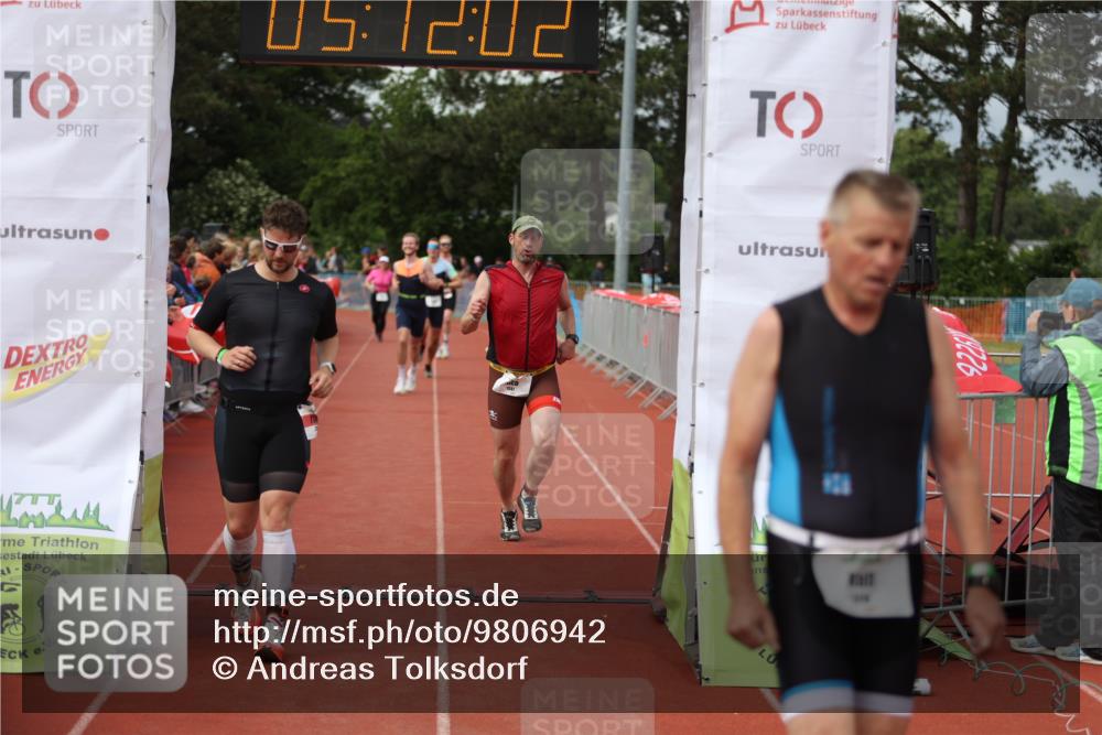 14.06.2026 - 7 Türme Triathlon Andreas Tolksdorf http://msf.ph/oto/9806942 14.06.2026 16:12:01 Ziel 636, 734, 1218, 1232, 1247, 1311, 1384 meine-sportfotos.de