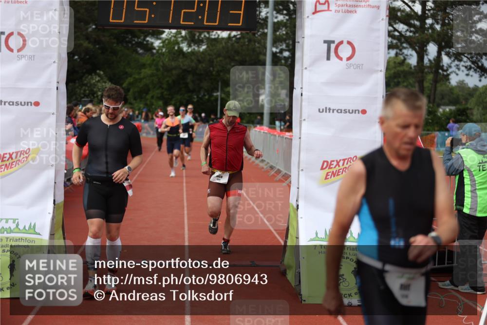 14.06.2026 - 7 Türme Triathlon Andreas Tolksdorf http://msf.ph/oto/9806943 14.06.2026 16:12:01 Ziel 636, 734, 1218, 1232, 1247, 1311, 1384 meine-sportfotos.de
