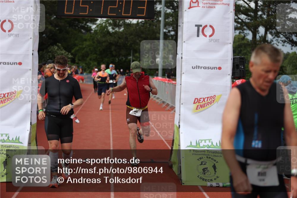 14.06.2026 - 7 Türme Triathlon Andreas Tolksdorf http://msf.ph/oto/9806944 14.06.2026 16:12:01 Ziel 636, 734, 1218, 1232, 1247, 1311, 1384 meine-sportfotos.de