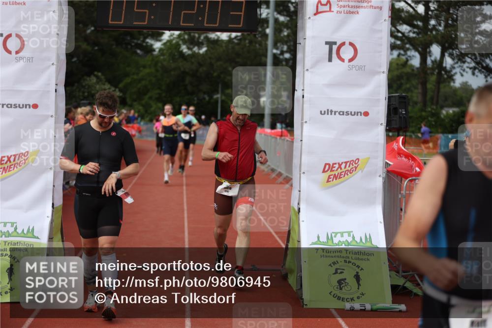 14.06.2026 - 7 Türme Triathlon Andreas Tolksdorf http://msf.ph/oto/9806945 14.06.2026 16:12:01 Ziel 636, 734, 1218, 1232, 1247, 1311, 1384 meine-sportfotos.de