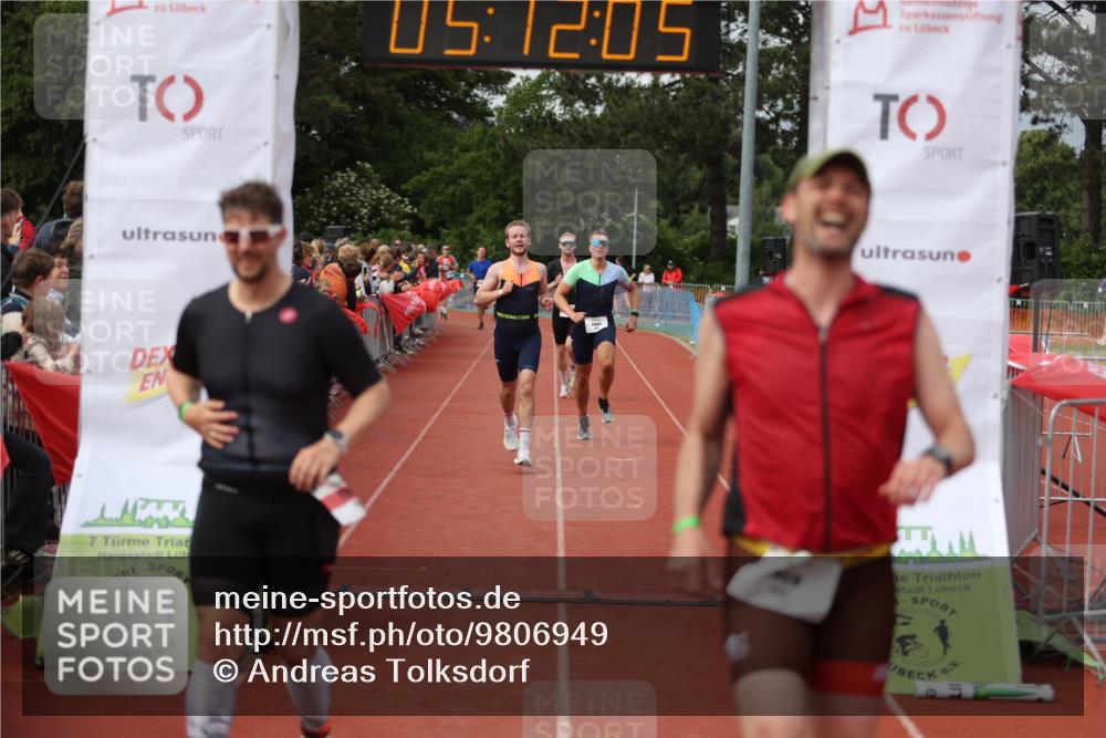 14.06.2026 - 7 Türme Triathlon Andreas Tolksdorf http://msf.ph/oto/9806949 14.06.2026 16:12:03 Ziel 636, 734, 1218, 1232, 1247, 1311, 1384 meine-sportfotos.de
