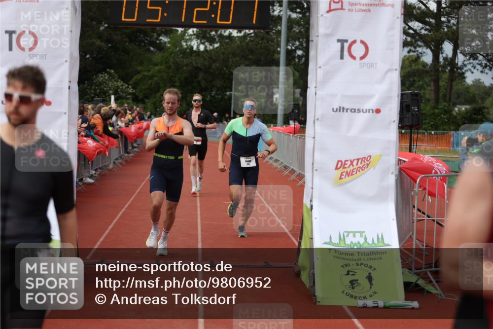 14.06.2026 - 7 Türme Triathlon Andreas Tolksdorf http://msf.ph/oto/9806952 14.06.2026 16:12:05 Ziel 636, 734, 1218, 1232, 1247, 1384 meine-sportfotos.de