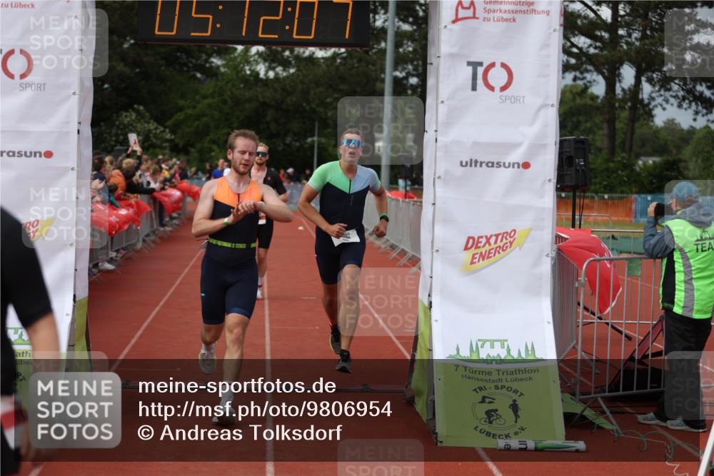 14.06.2026 - 7 Türme Triathlon Andreas Tolksdorf http://msf.ph/oto/9806954 14.06.2026 16:12:05 Ziel 636, 734, 1218, 1232, 1247, 1384 meine-sportfotos.de