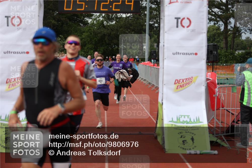 14.06.2026 - 7 Türme Triathlon Andreas Tolksdorf http://msf.ph/oto/9806976 14.06.2026 16:12:22 Ziel 683, 729, 968, 1216, 1455, 1502, 1631, 1772 meine-sportfotos.de