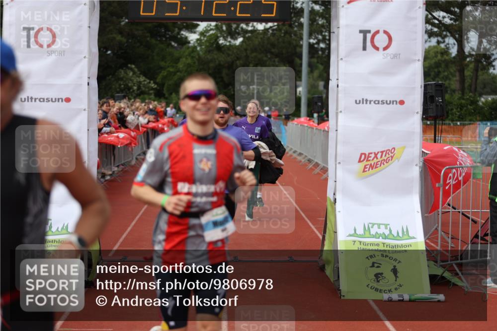 14.06.2026 - 7 Türme Triathlon Andreas Tolksdorf http://msf.ph/oto/9806978 14.06.2026 16:12:23 Ziel 729, 968, 1216, 1455, 1502, 1631, 1772 meine-sportfotos.de