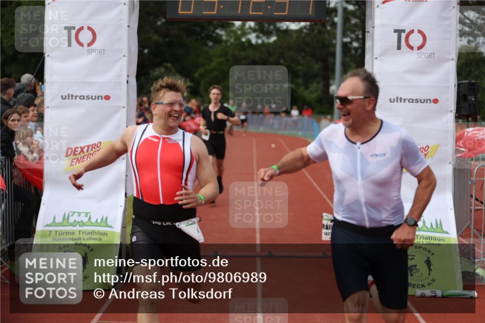 14.06.2026 - 7 Türme Triathlon Andreas Tolksdorf http://msf.ph/oto/9806989 14.06.2026 16:12:35 Ziel 1399, 1403, 1427, 1502 meine-sportfotos.de