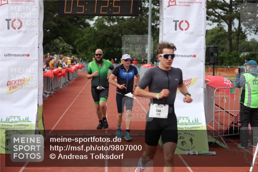 14.06.2026 - 7 Türme Triathlon Andreas Tolksdorf http://msf.ph/oto/9807000 14.06.2026 16:12:49 Ziel 660, 1201, 1318 meine-sportfotos.de