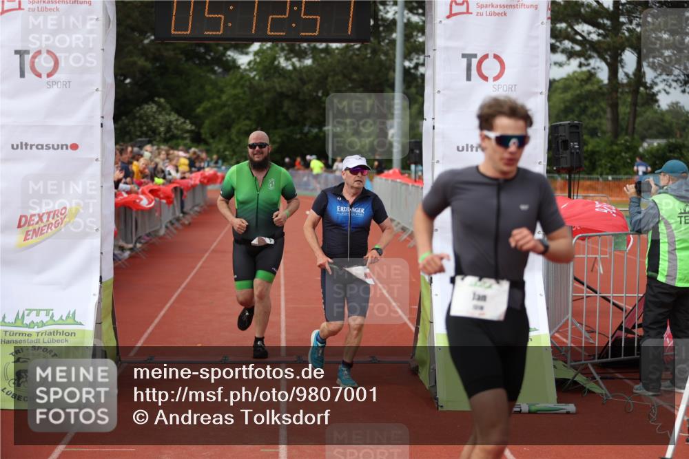 14.06.2026 - 7 Türme Triathlon Andreas Tolksdorf http://msf.ph/oto/9807001 14.06.2026 16:12:49 Ziel 660, 1201, 1318 meine-sportfotos.de