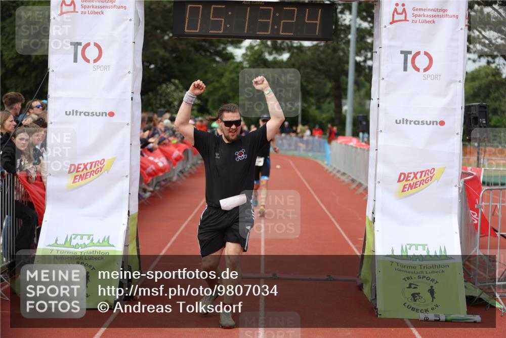 14.06.2026 - 7 Türme Triathlon Andreas Tolksdorf http://msf.ph/oto/9807034 14.06.2026 16:13:22 Ziel 692, 1208, 1243, 1264, 1272, 1347, 1391, 1445 meine-sportfotos.de
