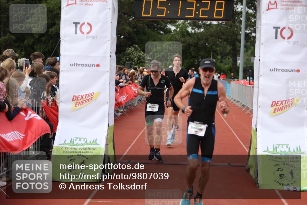 14.06.2026 - 7 Türme Triathlon Andreas Tolksdorf http://msf.ph/oto/9807039 14.06.2026 16:13:26 Ziel 705, 1208, 1272, 1347, 1391, 1445, 1468, 1479 meine-sportfotos.de