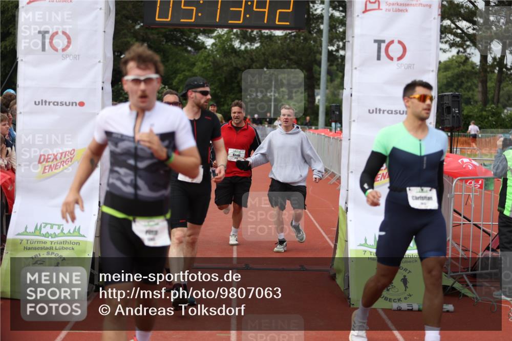 14.06.2026 - 7 Türme Triathlon Andreas Tolksdorf http://msf.ph/oto/9807063 14.06.2026 16:13:40 Ziel 705, 1220, 1276, 1374, 1393, 1413, 1468, 1729, 1776 meine-sportfotos.de