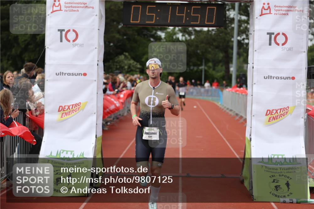 14.06.2026 - 7 Türme Triathlon Andreas Tolksdorf http://msf.ph/oto/9807125 14.06.2026 16:14:49 Ziel 1252, 1389, 1404 meine-sportfotos.de