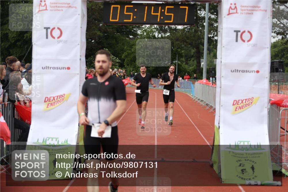 14.06.2026 - 7 Türme Triathlon Andreas Tolksdorf http://msf.ph/oto/9807131 14.06.2026 16:14:56 Ziel 1271, 1351, 1389, 1404 meine-sportfotos.de