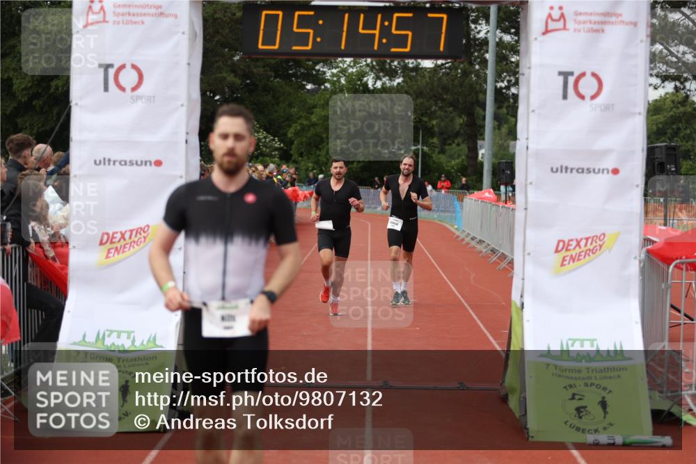14.06.2026 - 7 Türme Triathlon Andreas Tolksdorf http://msf.ph/oto/9807132 14.06.2026 16:14:56 Ziel 1271, 1351, 1389, 1404 meine-sportfotos.de