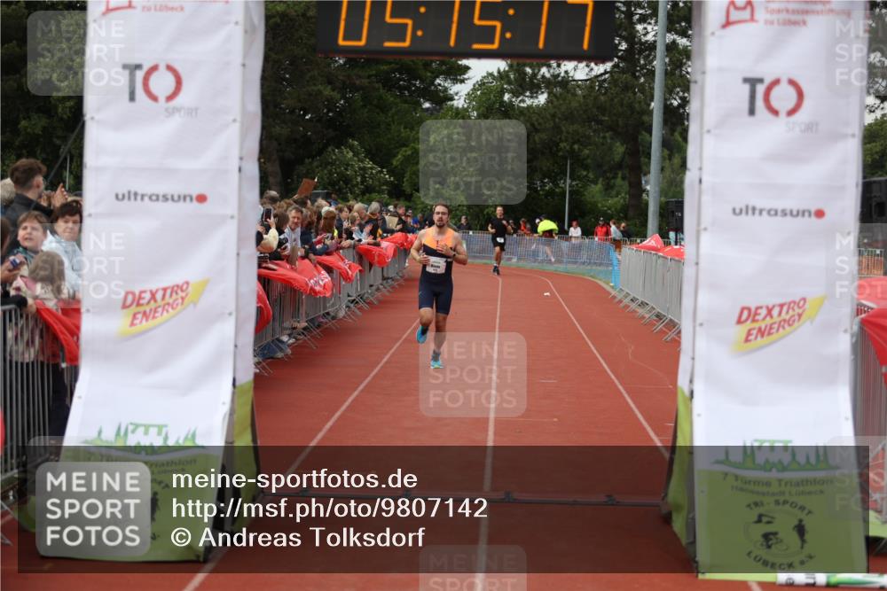 14.06.2026 - 7 Türme Triathlon Andreas Tolksdorf http://msf.ph/oto/9807142 14.06.2026 16:15:15 Ziel 1259, 1436 meine-sportfotos.de