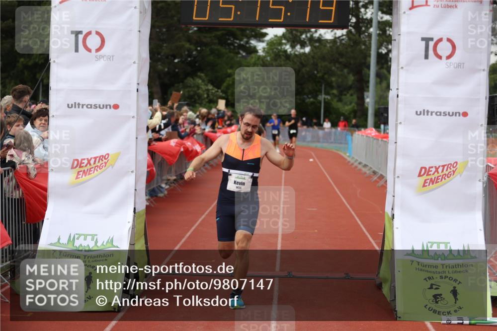 14.06.2026 - 7 Türme Triathlon Andreas Tolksdorf http://msf.ph/oto/9807147 14.06.2026 16:15:18 Ziel 1259, 1436, 1451 meine-sportfotos.de