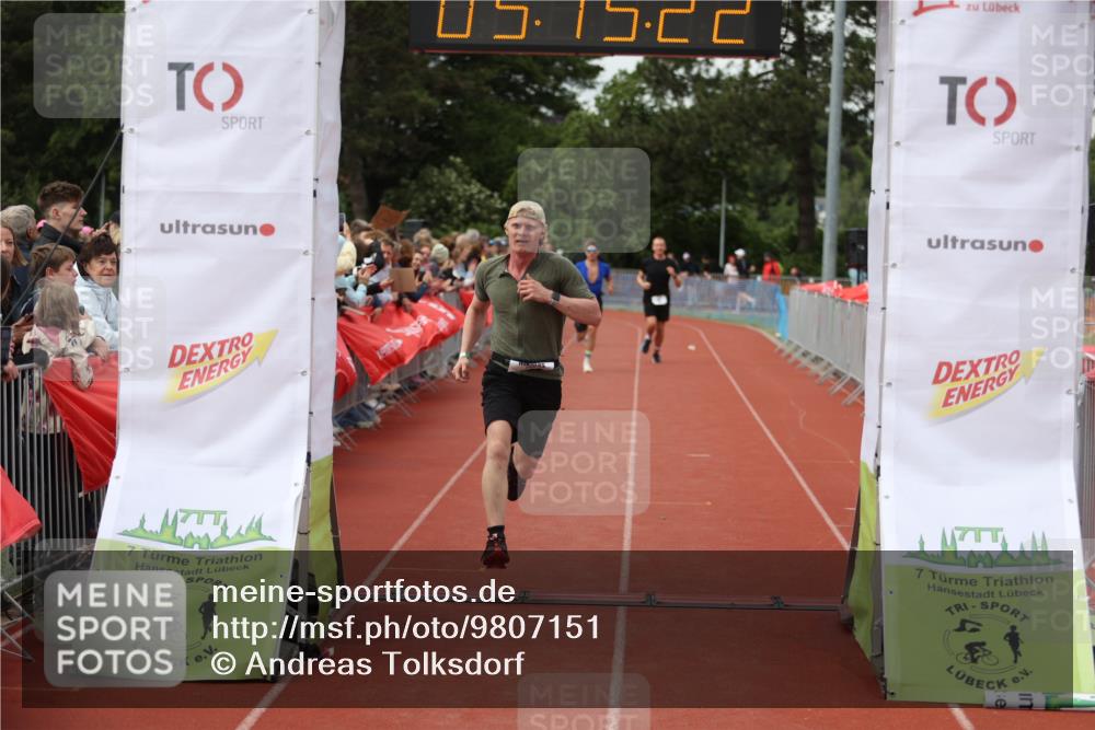14.06.2026 - 7 Türme Triathlon Andreas Tolksdorf http://msf.ph/oto/9807151 14.06.2026 16:15:21 Ziel 1187, 1259, 1436, 1451 meine-sportfotos.de