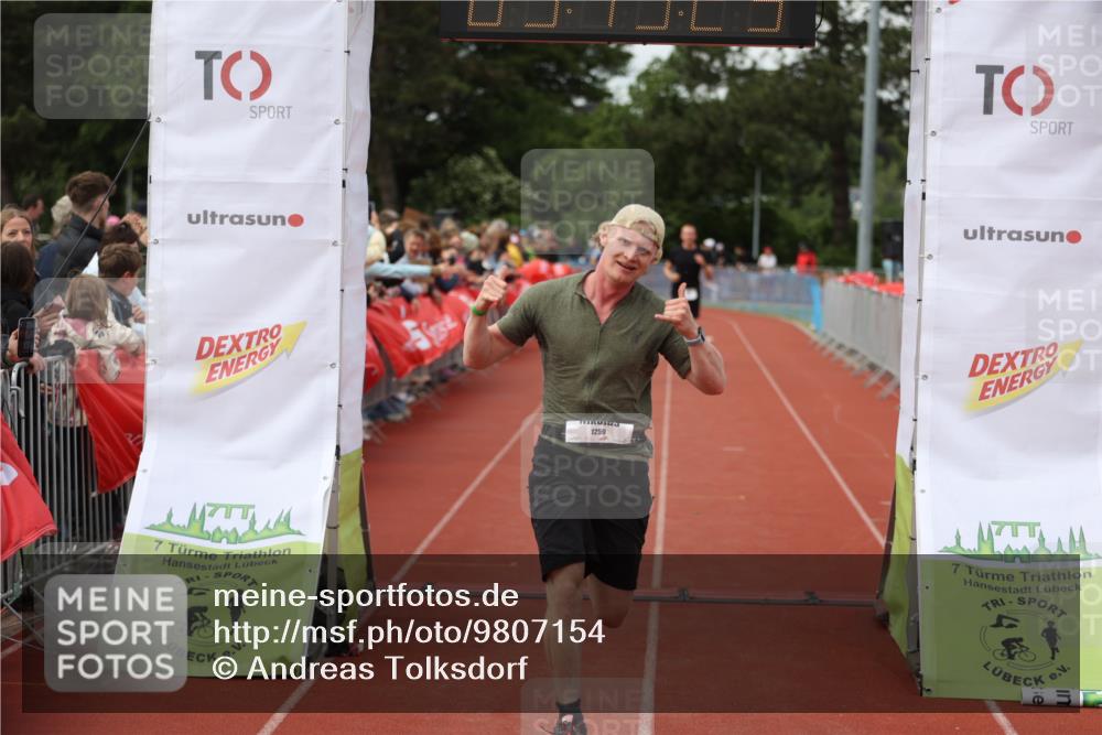 14.06.2026 - 7 Türme Triathlon Andreas Tolksdorf http://msf.ph/oto/9807154 14.06.2026 16:15:21 Ziel 1187, 1259, 1436, 1451 meine-sportfotos.de