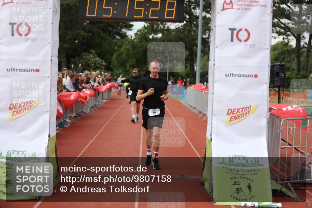 14.06.2026 - 7 Türme Triathlon Andreas Tolksdorf http://msf.ph/oto/9807158 14.06.2026 16:15:27 Ziel 1002, 1187, 1259, 1299, 1451 meine-sportfotos.de