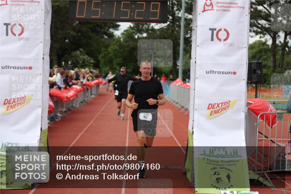 14.06.2026 - 7 Türme Triathlon Andreas Tolksdorf http://msf.ph/oto/9807160 14.06.2026 16:15:28 Ziel 1002, 1187, 1259, 1299, 1451 meine-sportfotos.de