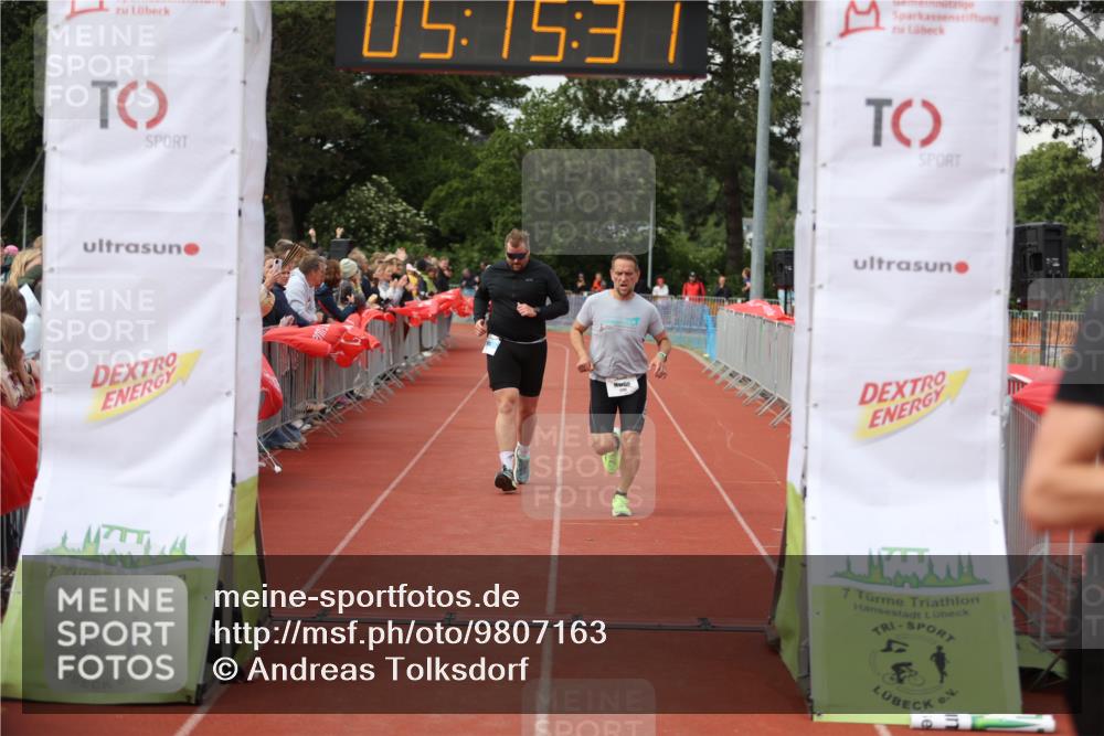 14.06.2026 - 7 Türme Triathlon Andreas Tolksdorf http://msf.ph/oto/9807163 14.06.2026 16:15:30 Ziel 1002, 1187, 1259, 1282, 1299, 1451 meine-sportfotos.de