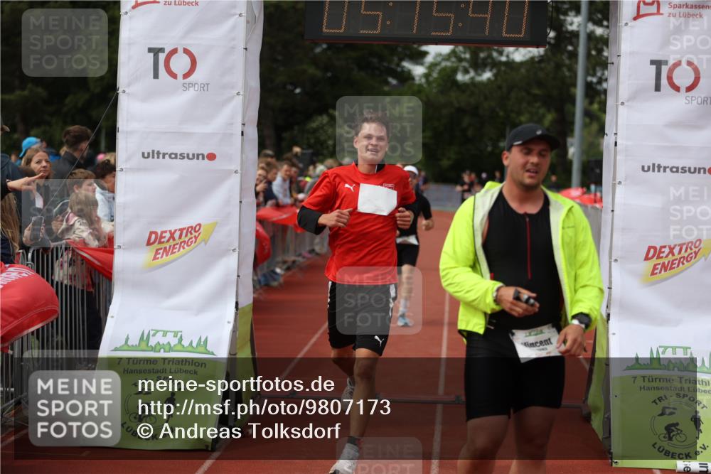 14.06.2026 - 7 Türme Triathlon Andreas Tolksdorf http://msf.ph/oto/9807173 14.06.2026 16:15:39 Ziel 1002, 1282, 1299, 1305, 1406, 1666 meine-sportfotos.de