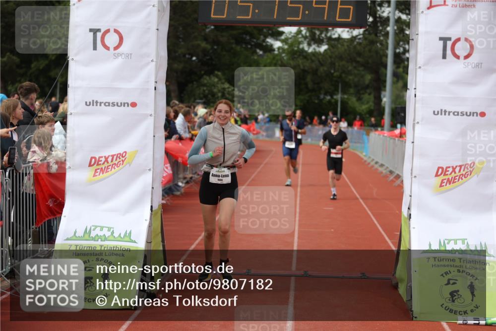14.06.2026 - 7 Türme Triathlon Andreas Tolksdorf http://msf.ph/oto/9807182 14.06.2026 16:15:45 Ziel 652, 1282, 1305, 1354, 1380, 1406, 1666 meine-sportfotos.de