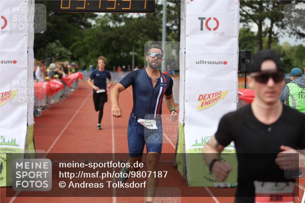 14.06.2026 - 7 Türme Triathlon Andreas Tolksdorf http://msf.ph/oto/9807187 14.06.2026 16:15:50 Ziel 652, 1354, 1380, 1666 meine-sportfotos.de