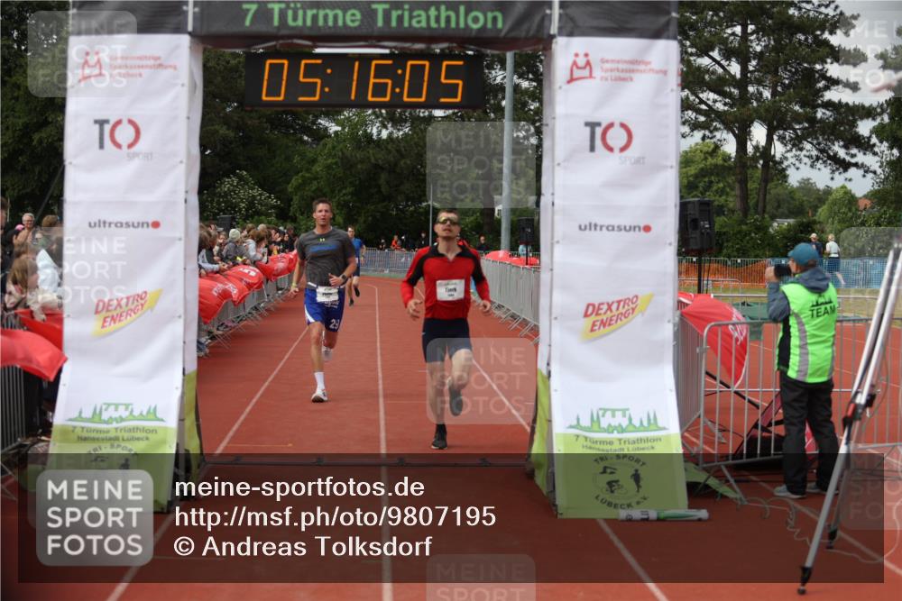 14.06.2026 - 7 Türme Triathlon Andreas Tolksdorf http://msf.ph/oto/9807195 14.06.2026 16:16:04 Ziel 1236, 1360, 1792 meine-sportfotos.de