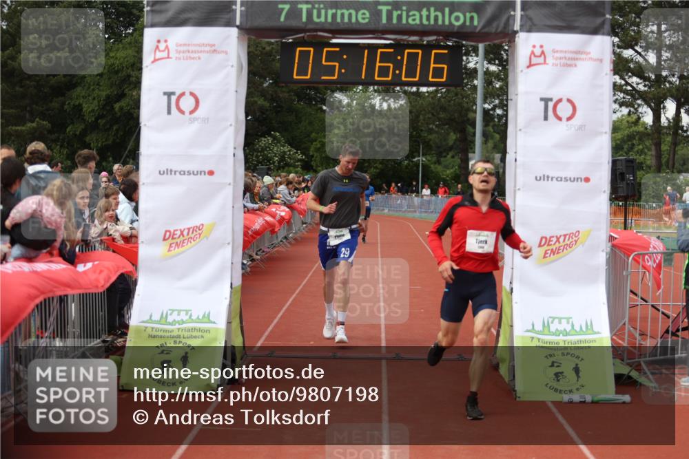 14.06.2026 - 7 Türme Triathlon Andreas Tolksdorf http://msf.ph/oto/9807198 14.06.2026 16:16:05 Ziel 1236, 1360, 1792 meine-sportfotos.de