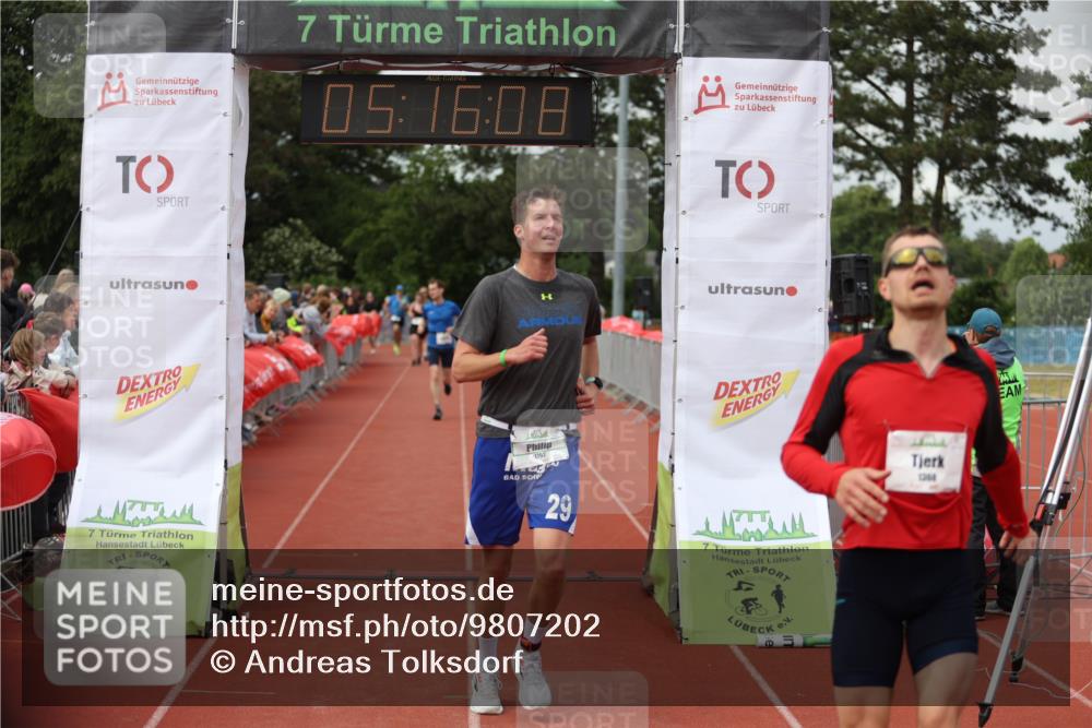 14.06.2026 - 7 Türme Triathlon Andreas Tolksdorf http://msf.ph/oto/9807202 14.06.2026 16:16:06 Ziel 1236, 1360, 1792 meine-sportfotos.de