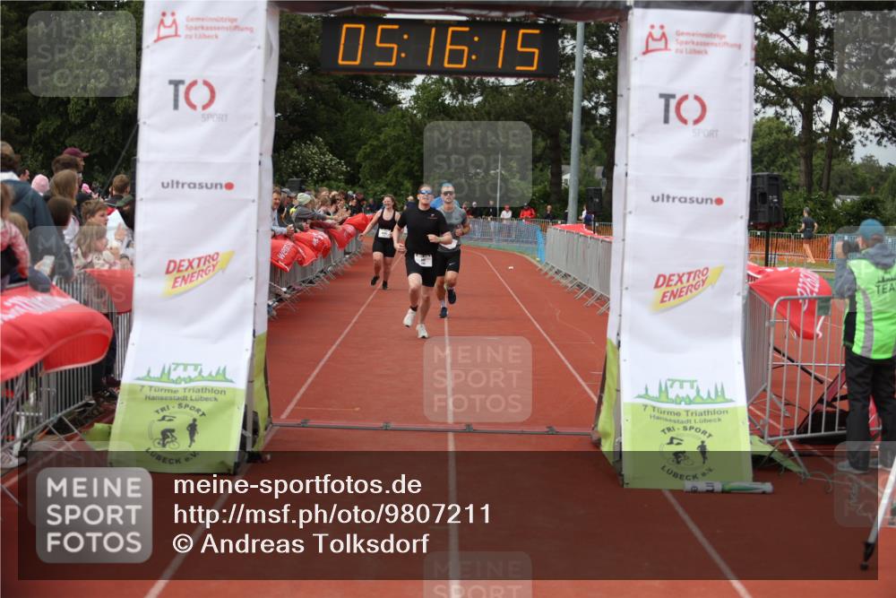 14.06.2026 - 7 Türme Triathlon Andreas Tolksdorf http://msf.ph/oto/9807211 14.06.2026 16:16:14 Ziel 1236, 1283, 1385, 1461, 1732 meine-sportfotos.de