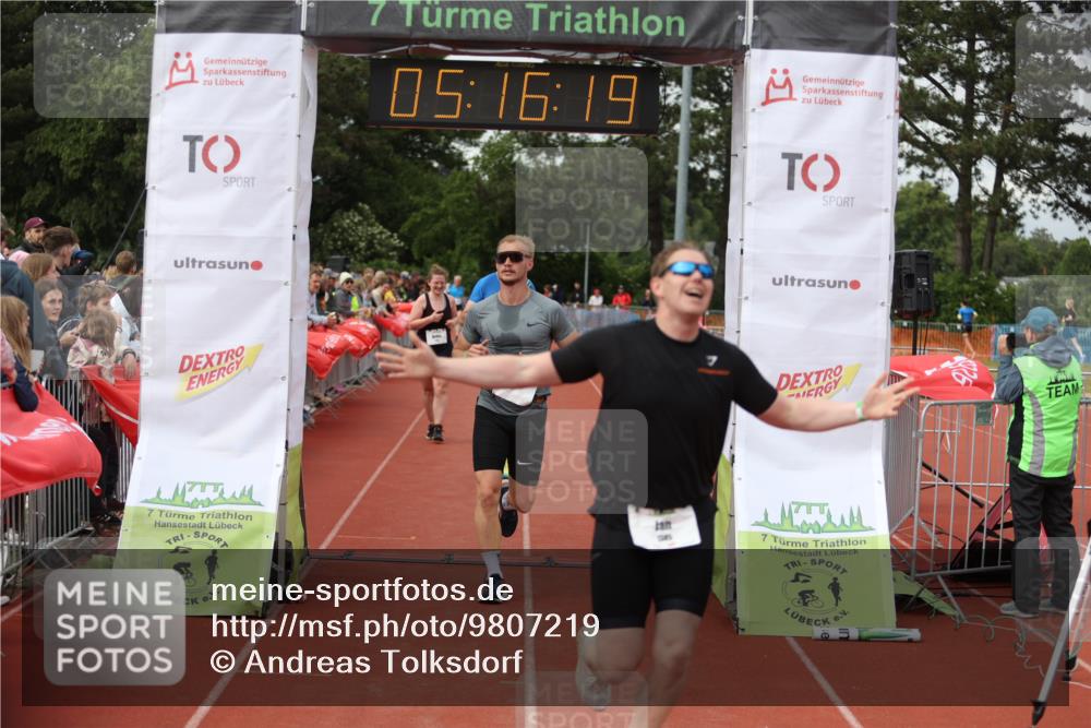 14.06.2026 - 7 Türme Triathlon Andreas Tolksdorf http://msf.ph/oto/9807219 14.06.2026 16:16:18 Ziel 1236, 1283, 1385, 1461, 1732 meine-sportfotos.de